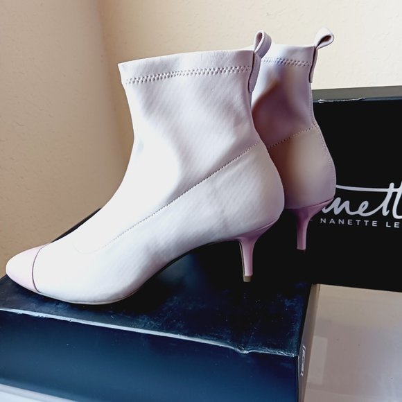 Nanette Lepore Lilac colored short sock fitting booties. Women's size 8. - Picture 6 of 11